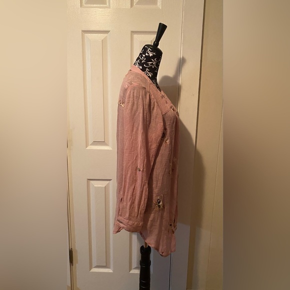 Figueroa & Flower Women's Sheer Flower Embroidered Button Up Blouse Size 1X - Picture 12 of 15